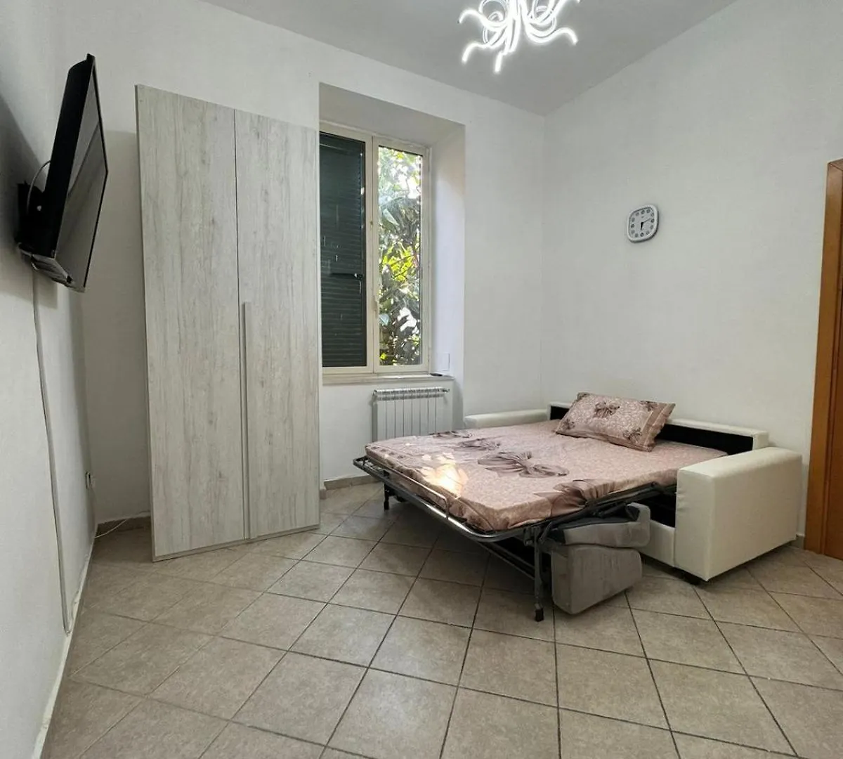 Vila House Of The Night Two Neapol