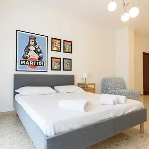 2br Per 5 Con Patio Privato - Vicino Centro Napoli